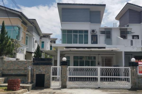 Semi-detached House, Semenyih, Malaysia